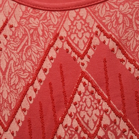 Avenue Hi-Lo blouse - Picture 3 of 4